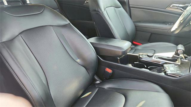 Photo of 2023 Sapphire Blue Kia Sportage