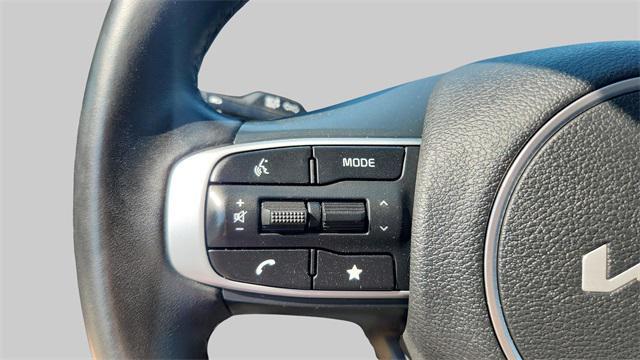 Photo of 2023 Sapphire Blue Kia Sportage