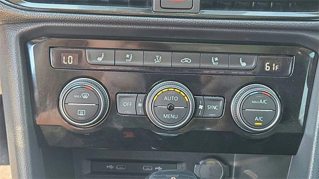 Photo of 2022 Cornflower Blue Volkswagen Taos