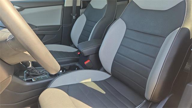 Photo of 2022 Cornflower Blue Volkswagen Taos