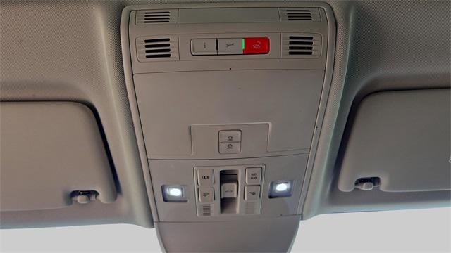 Photo of 2022 Cornflower Blue Volkswagen Taos