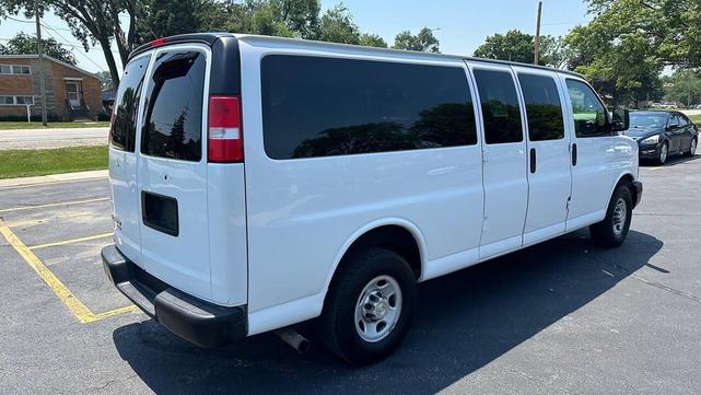 Photo of 2015 Summit White Chevrolet Express 3500