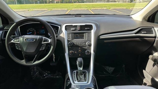 Photo of 2013 Sterling Gray Metallic Ford Fusion