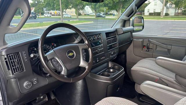 Photo of 2016 Sheer Silver Metallic Chevrolet Express 2500