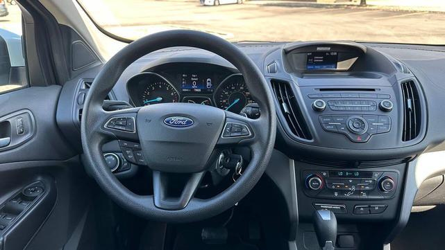 Photo of 2017 Oxford White Ford Escape