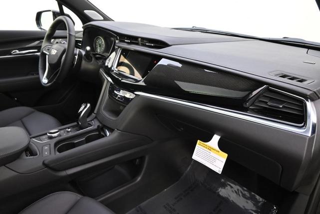 Photo of 2025 Stellar Black Metallic Cadillac XT6