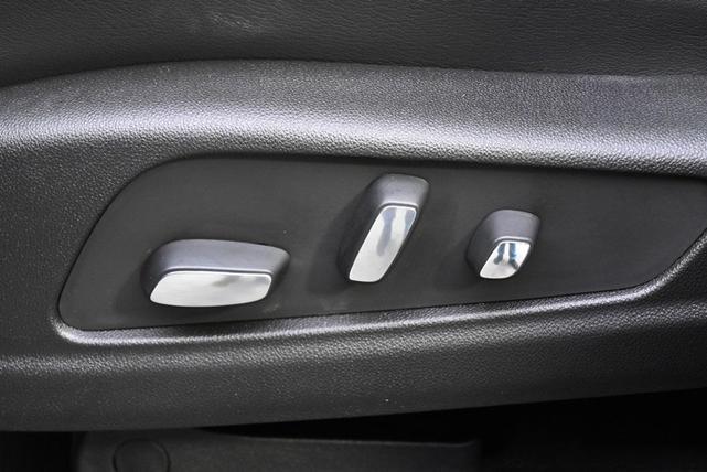 Photo of 2025 Stellar Black Metallic Cadillac XT6