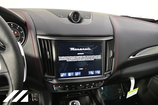 Photo of 2024 Blu Maserati Levante
