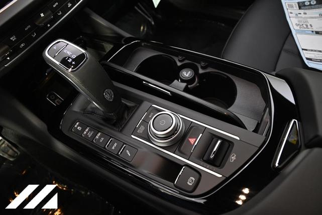Photo of 2024 Blu Maserati Levante
