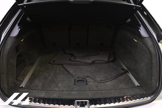 Photo of 2023 Extreme Silver Bentley Bentayga