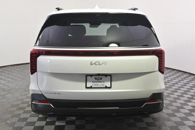 Photo of 2025 Snow White Pearl Kia Carnival