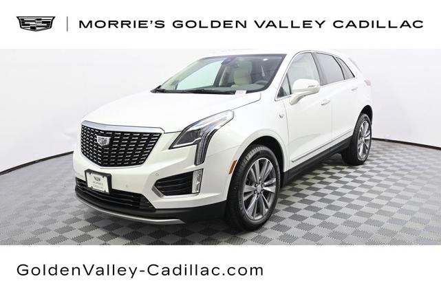 Photo of 2025 Crystal White Cadillac XT5