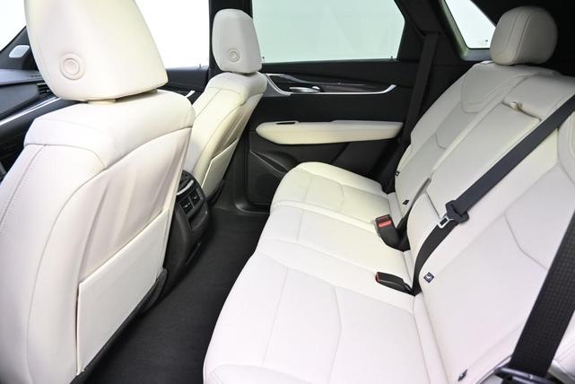 Photo of 2025 Crystal White Tri-Coat Cadillac XT5