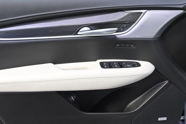 Photo of 2025 Crystal White Tri-Coat Cadillac XT5