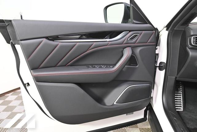 Photo of 2024 Bianco Maserati Levante