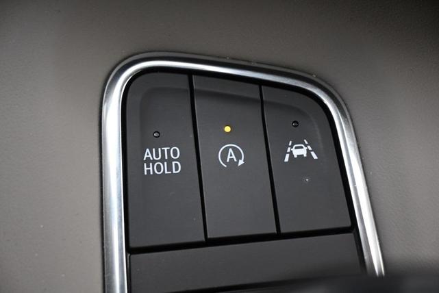 Photo of 2024 Crystal White Tri-Coat Cadillac Escalade