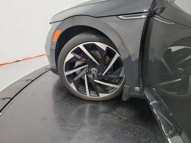 Photo of 2021 Deep Black Pearl Volkswagen Arteon