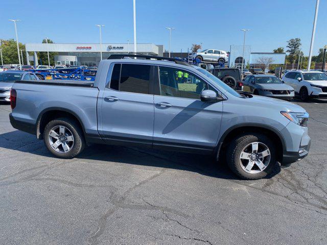 Photo of 2025 Gray Honda Ridgeline