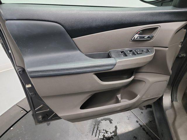 Photo of 2014 Modern Steel Metallic Honda Odyssey