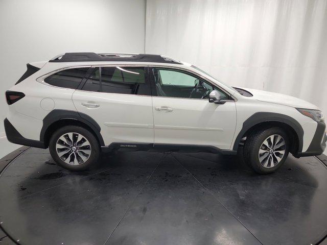Photo of 2023 Crystal White Pearl Subaru Outback