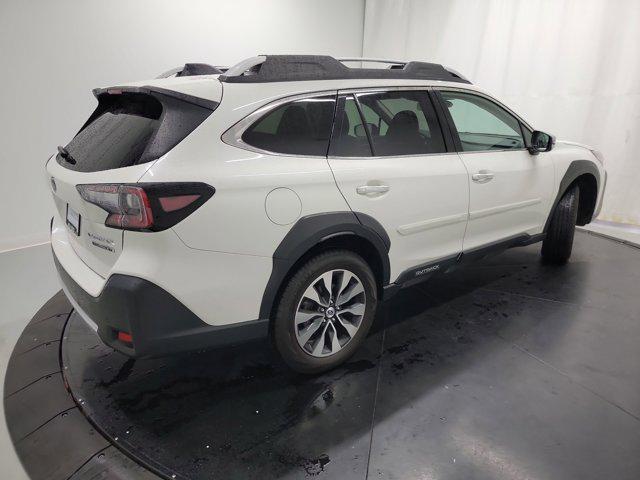 Photo of 2023 Crystal White Pearl Subaru Outback