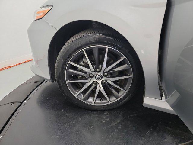 Photo of 2022 Predawn Gray Mica Toyota Camry Hybrid