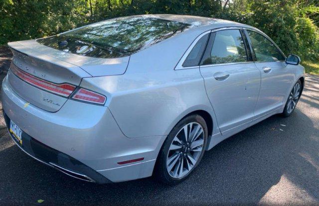 Photo of 2017 Ingot Silver Lincoln MKZ