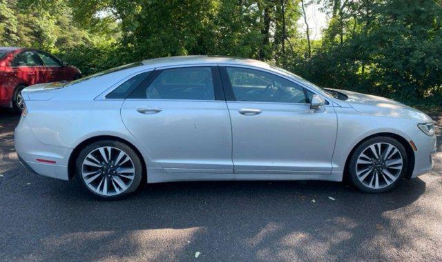 Photo of 2017 Ingot Silver Lincoln MKZ