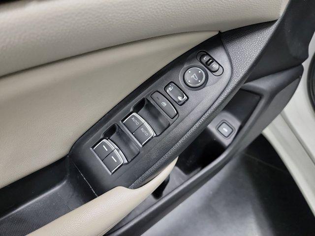 Photo of 2019 Platinum White Pearl Honda Accord