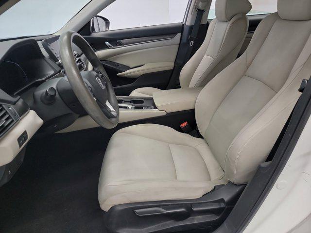 Photo of 2019 Platinum White Pearl Honda Accord