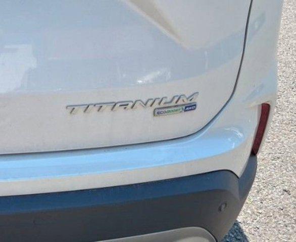Photo of 2019 White Platinum Ford Edge
