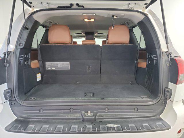 Photo of 2018 Blizzard Pearl Toyota Sequoia