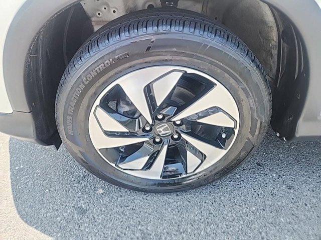 Photo of 2016 White Diamond Pearl Honda CR-V