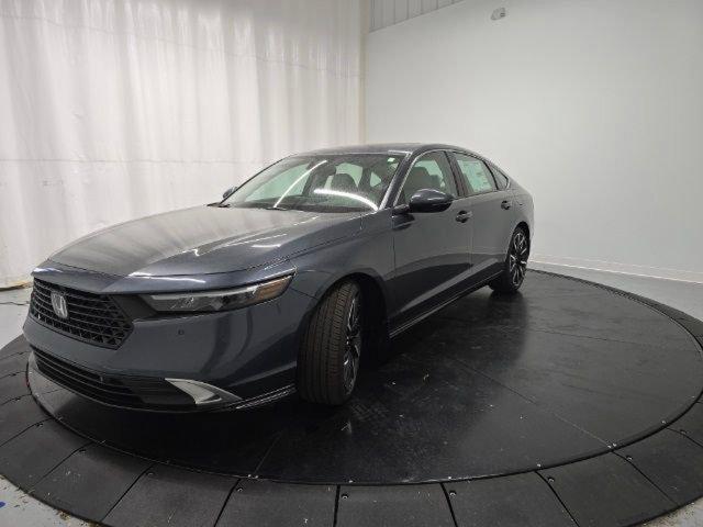 Photo of 2025 Meteorite Gray Metallic Honda Accord Hybrid