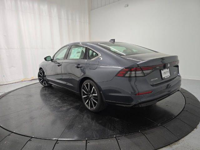 Photo of 2025 Meteorite Gray Metallic Honda Accord Hybrid