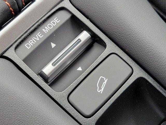 Photo of 2025 Milano Red Honda HR-V