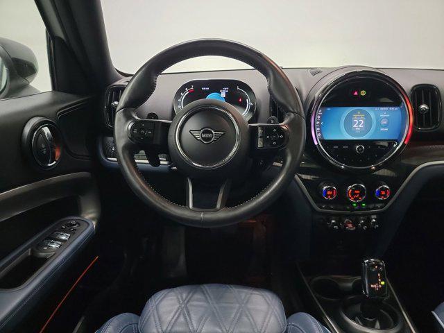 Photo of 2022 White Silver MINI Countryman