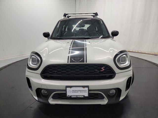 Photo of 2022 White Silver MINI Countryman