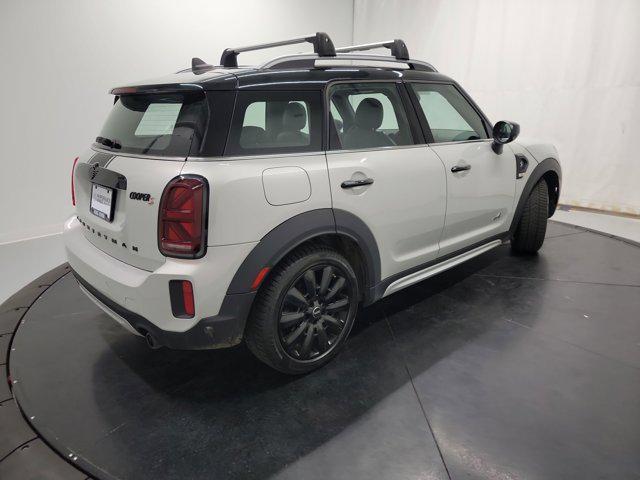 Photo of 2022 White Silver MINI Countryman