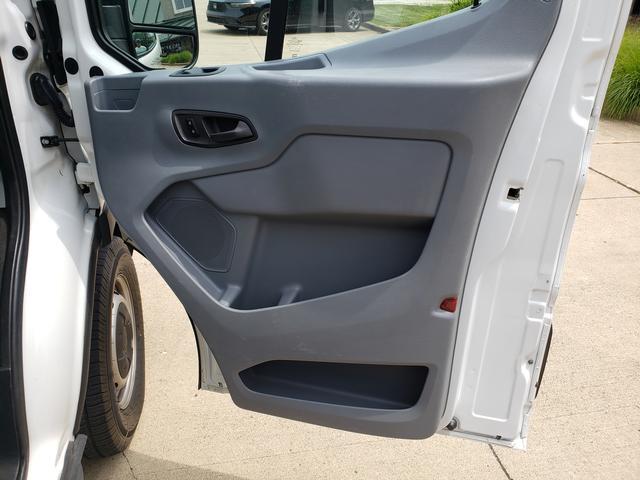 Photo of 2015 Oxford White Ford Transit-350