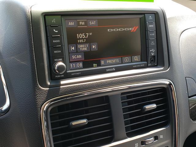 Photo of 2017 Black Onyx Crystal Pearlcoat Dodge Grand Caravan