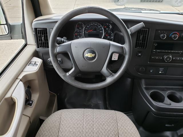 Photo of 2014 Summit White Chevrolet Express 3500