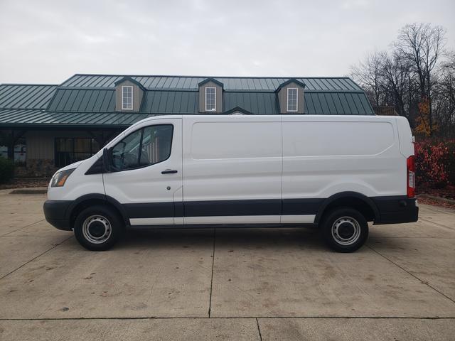 Photo of 2016 Oxford White Ford Transit-350