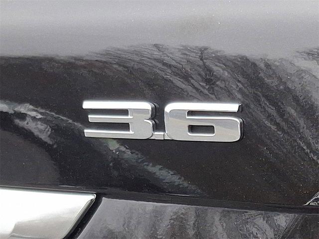 Photo of 2019 Stellar Black Metallic Cadillac XT5