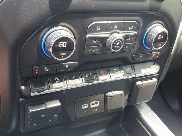 Photo of 2021 Black Chevrolet Silverado 1500