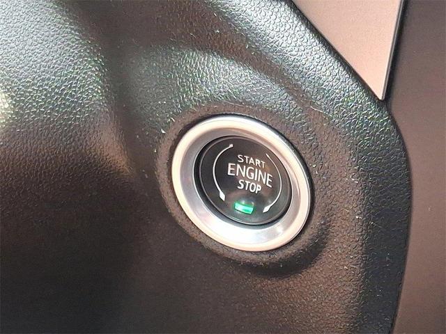 Photo of 2021 Black Chevrolet Silverado 1500