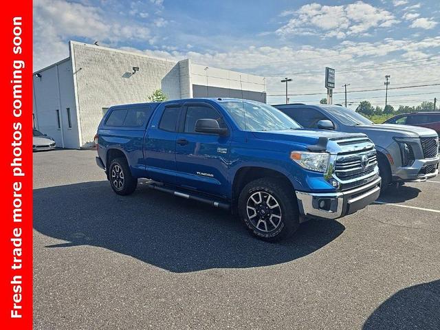 Photo of 2016 Blazing Blue Pearl Toyota Tundra