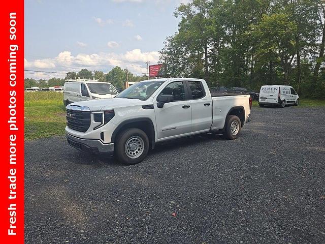 Photo of 2023 Summit White GMC Sierra 1500