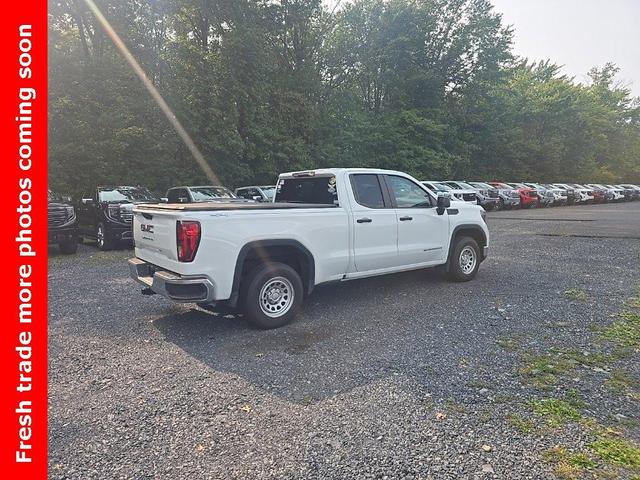 Photo of 2023 Summit White GMC Sierra 1500