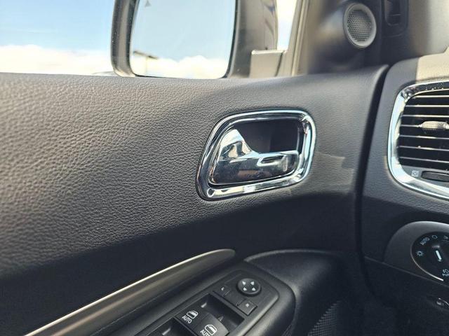 Photo of 2016 Bright White Clearcoat Dodge Durango